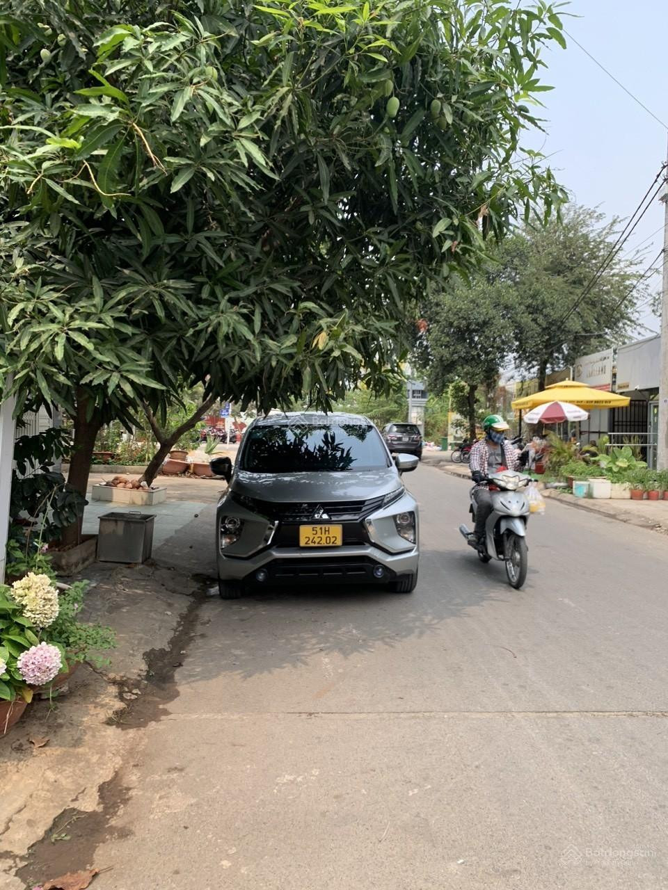 Em cần 1 chị giúp việc nhà làm ăn ở lại tại Q2