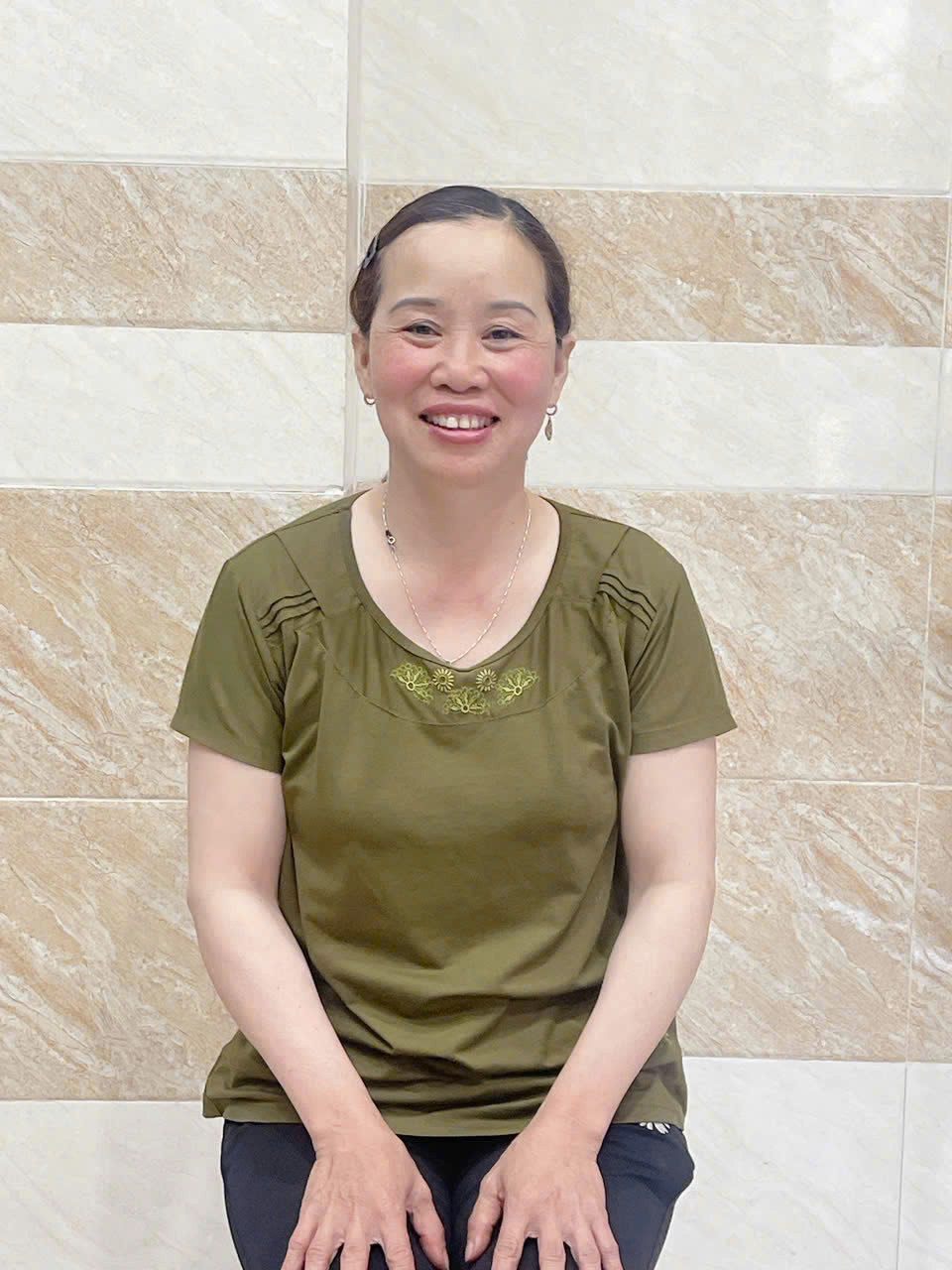 Chị Hải 1974  quê Đắk Lắk cần tìm việc. Tết ờ lại được.