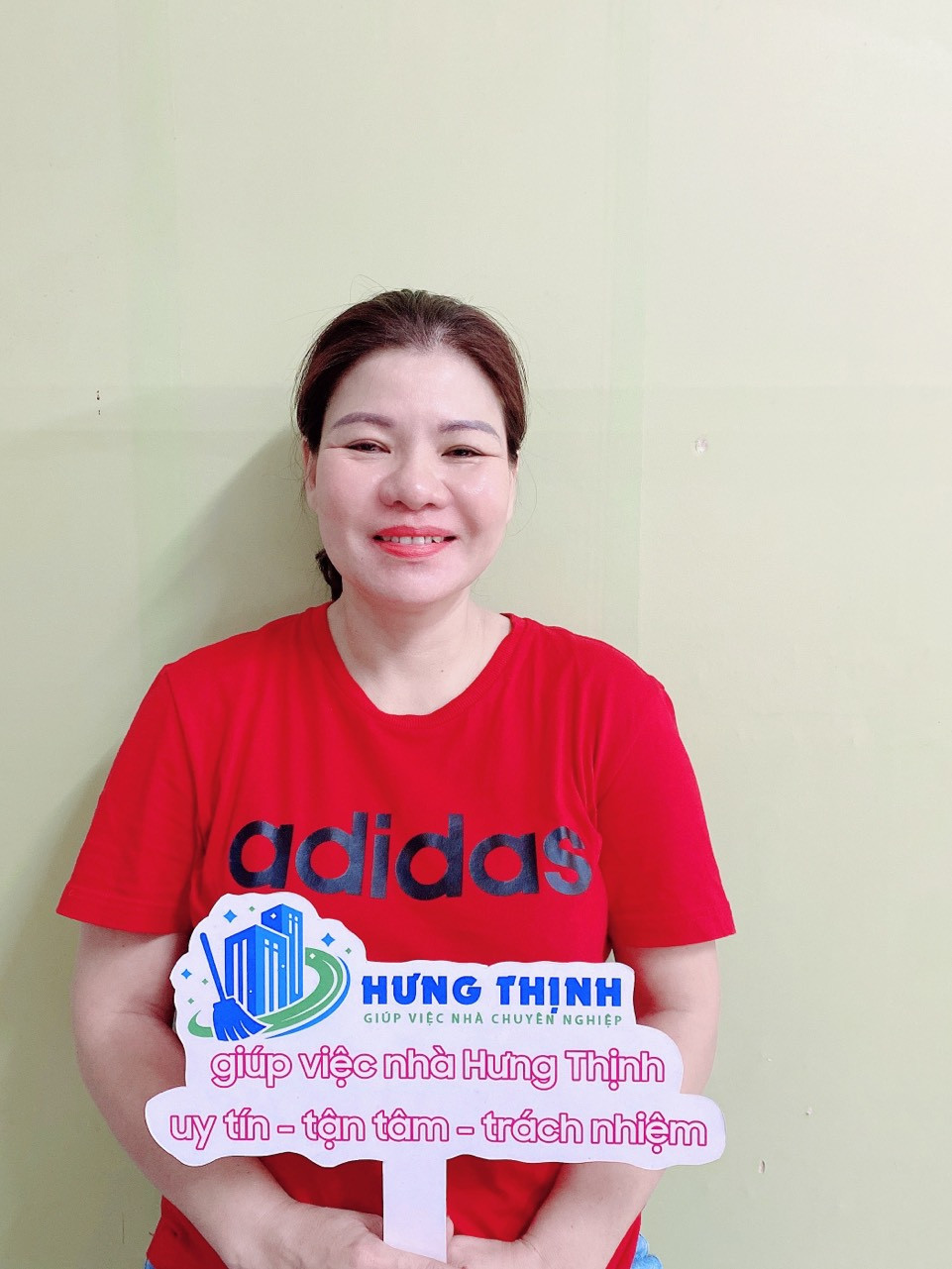 Chị Hồng - Sn 1978 - Ở Huế. Chị Không Vướng Bận Gia Đình, Tết Ở Lại Luôn.