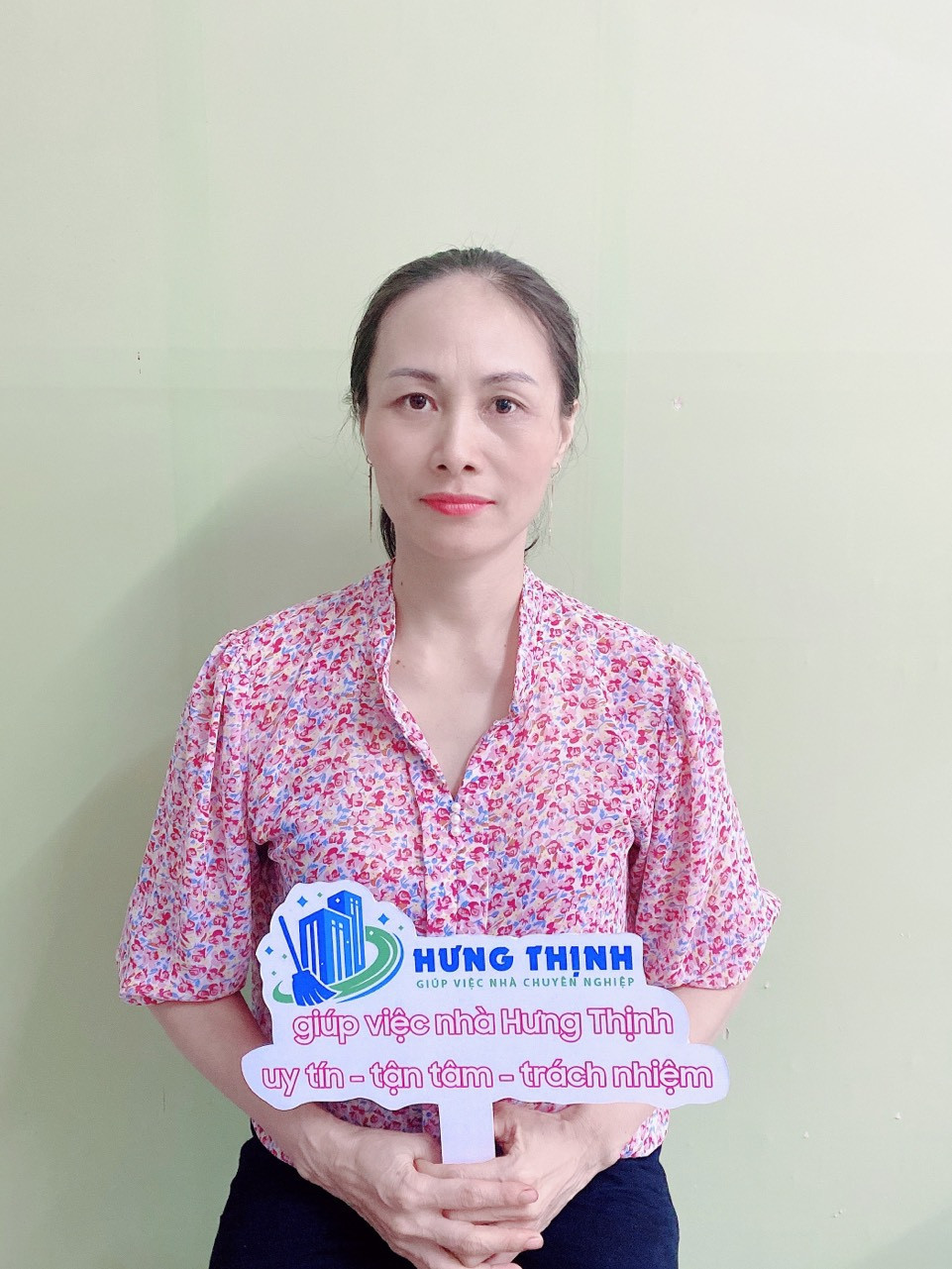 Em Tìm Việc Làm Ăn Ở Lại Cho Chị Hài - 46 Tuổi - Người Miền Trung. Chị Chuyên Giúp Việc Nhà