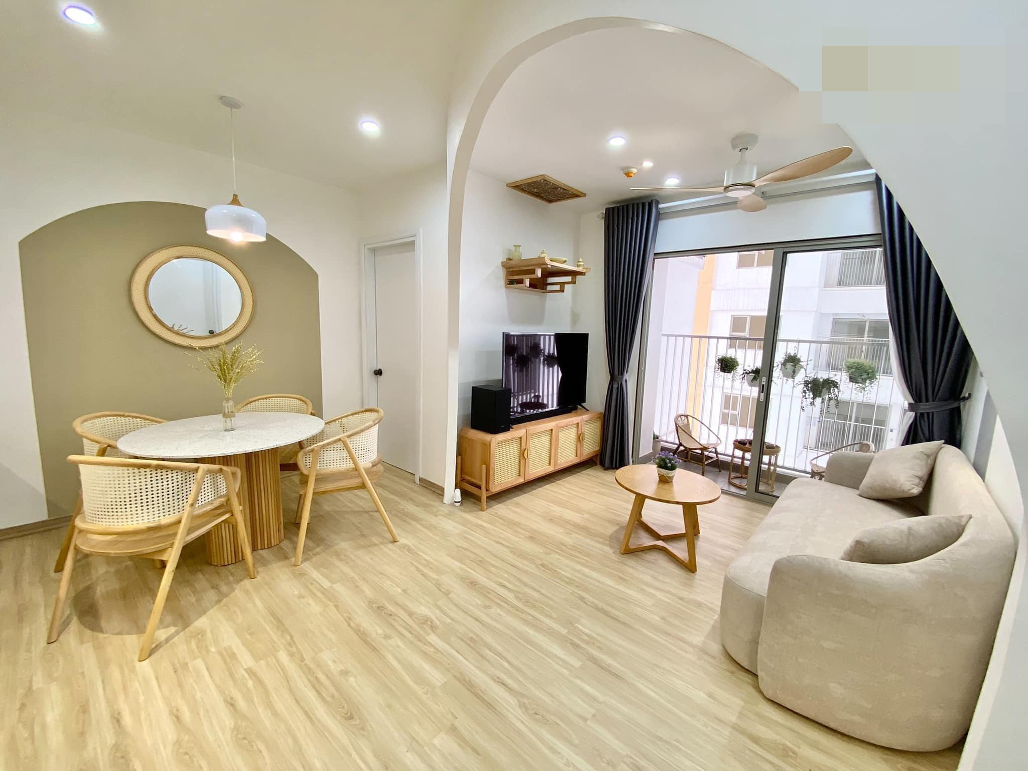 Cần chị bảo mẫu , lương 11 triệu ( bao ăn ở) nhà em là nhà chung cư ở gần siêu thị Garden , quận 5