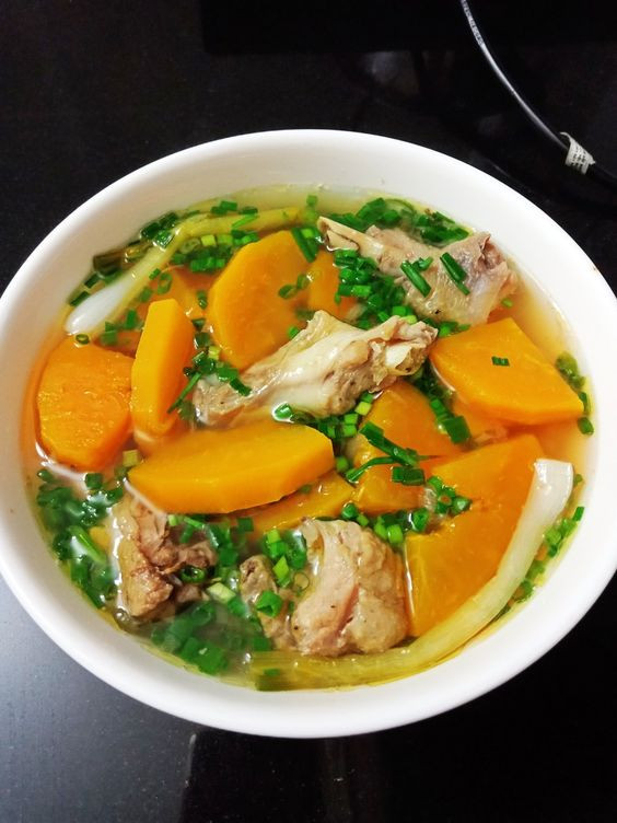 E đang cần 1 chị giúp việc nhà 3 người ở quận 10.