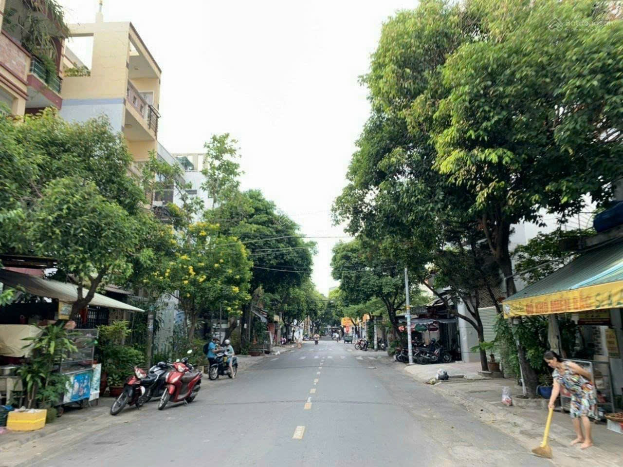 Em cần tìm 1 cô giúp việc nhà bao ăn ở ngay đường Phan Đình Phùng - Tân Phú