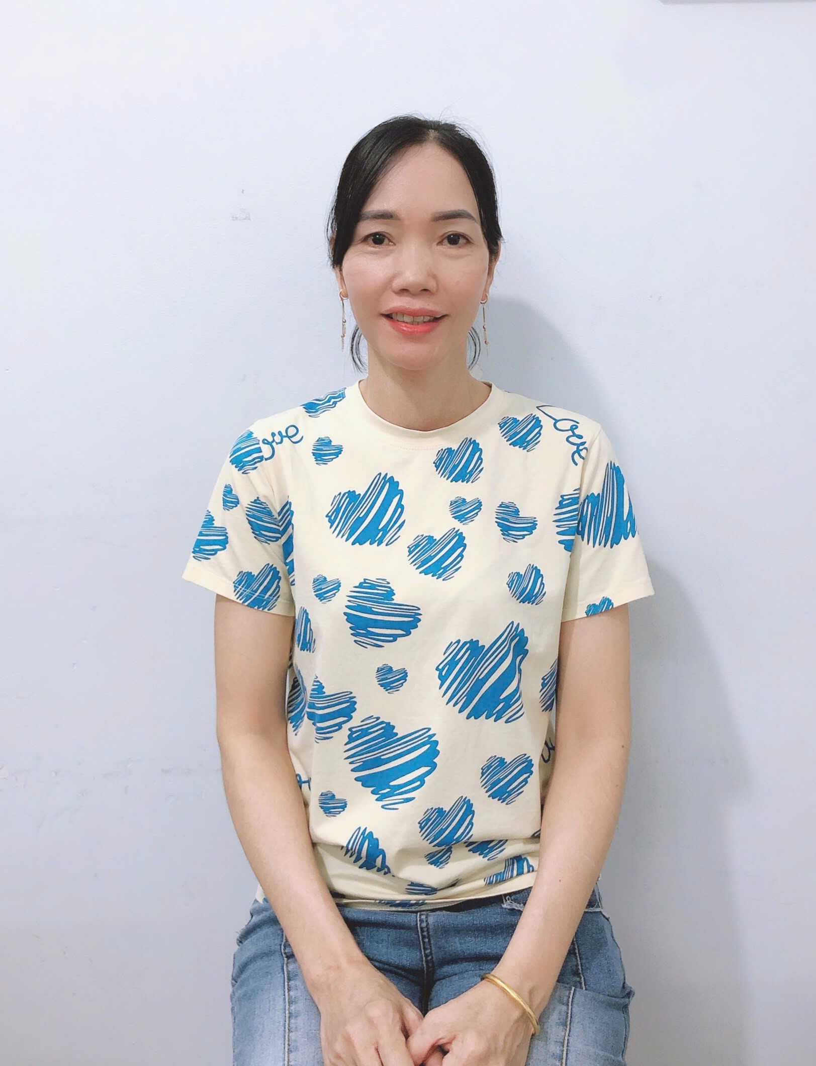 Em tìm việc giúp cô Hà (1980) - Phụ quán, chăm chỉ, thật thà