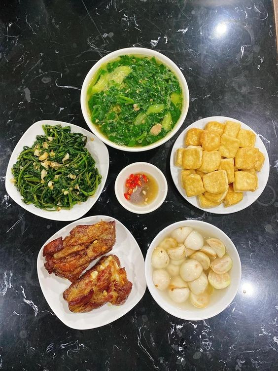 Tìm Chị Giúp Việc Bao Ăn Ở Gần Ngã Tư Hàng Xanh, Bình Thạnh.