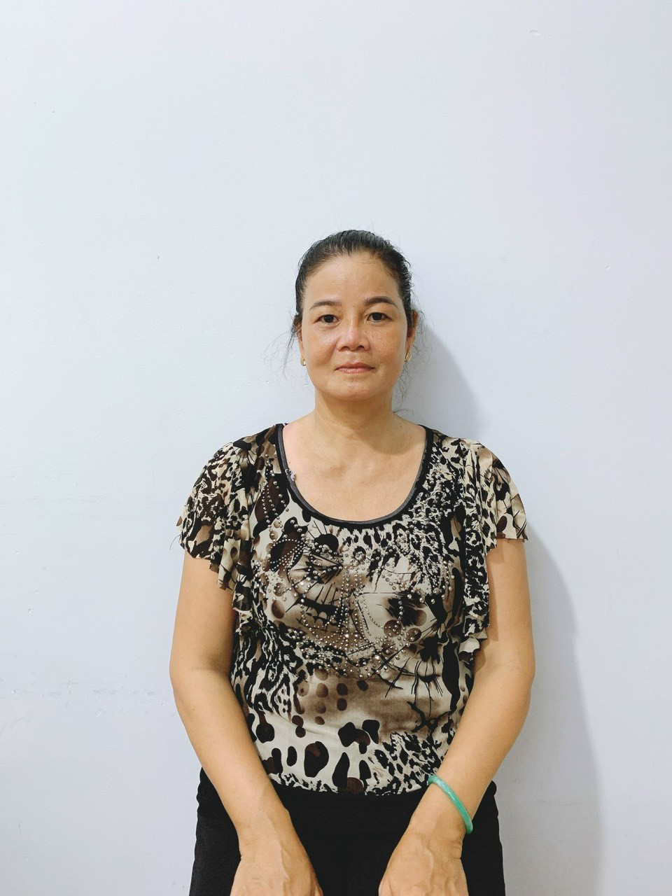 Cô Liên miền tây đi làm không vướng bận chồng con nhận việc làm ăn ở lại