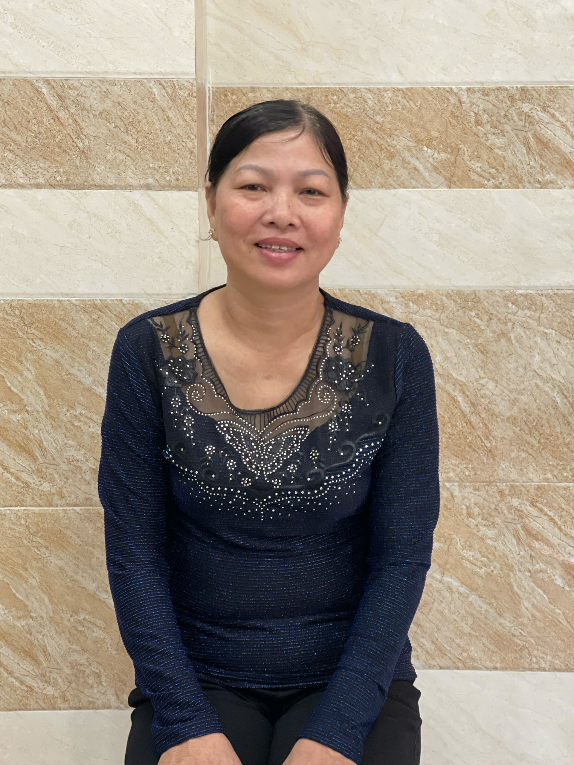 Chị Nguyễn Thị Phượng , sinh năm 1974 Cần tìm việc