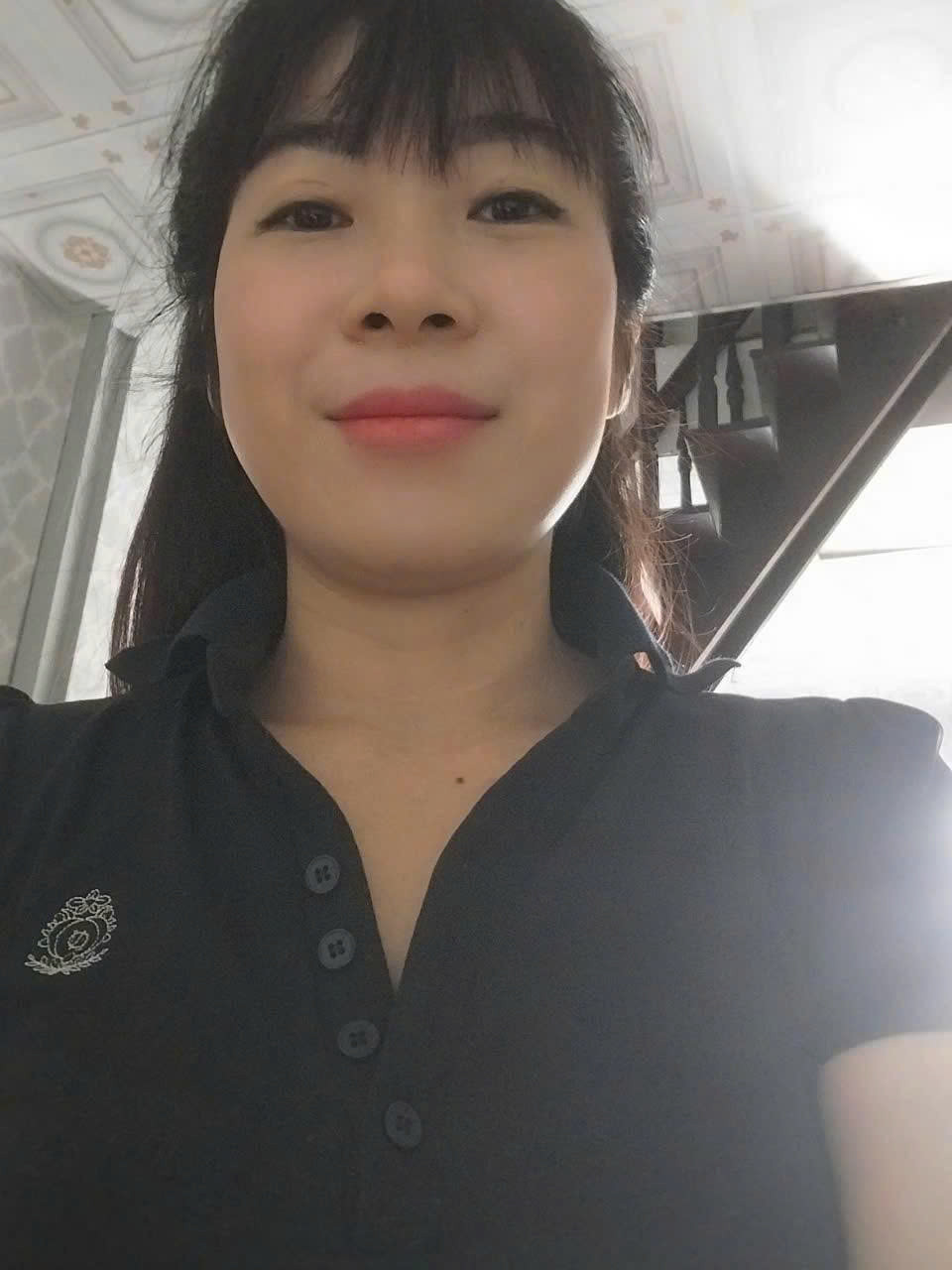 Chị HỒNG THÚY Sinh năm: 1983 Quê: TPHCM. Cần tìm việc làm