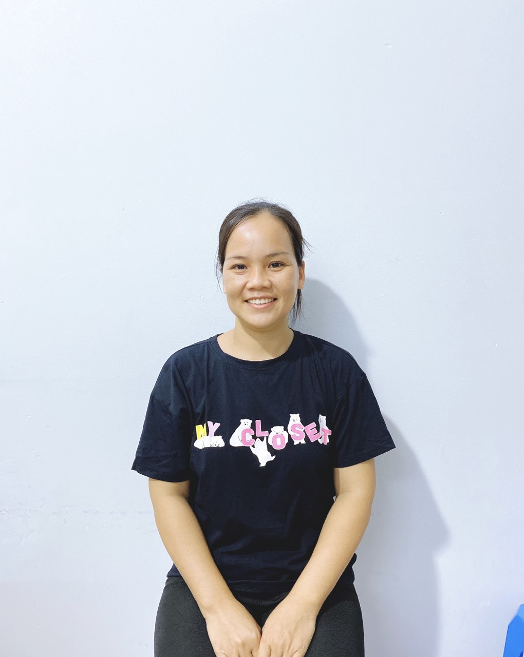 Chị Mai quê gốc miền tây hiền lành đi làm ổn định giỏi việc nhanh nhẹn, yêu thương con nít