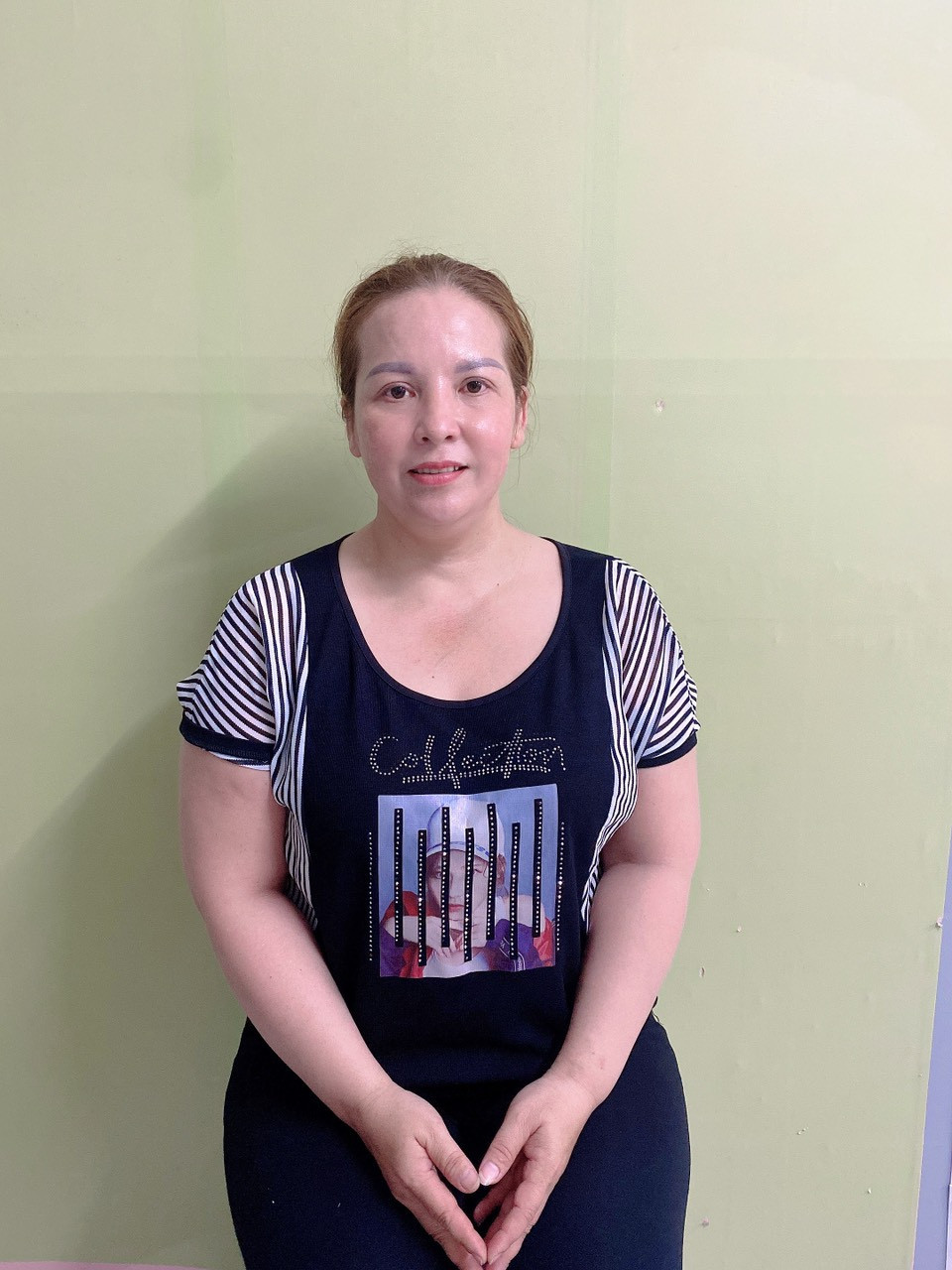 Chị Trần Thị Bé, sinh năm 1981, quê Bến Tre , chuyên giúp việc nhà, chăm bé