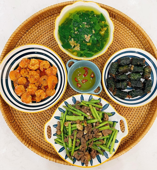 Gia Đình Em ở gần trường ĐH Hutech Cần Tìm 1 Chị Giúp Việc Nấu Cơm Lương 10Tr