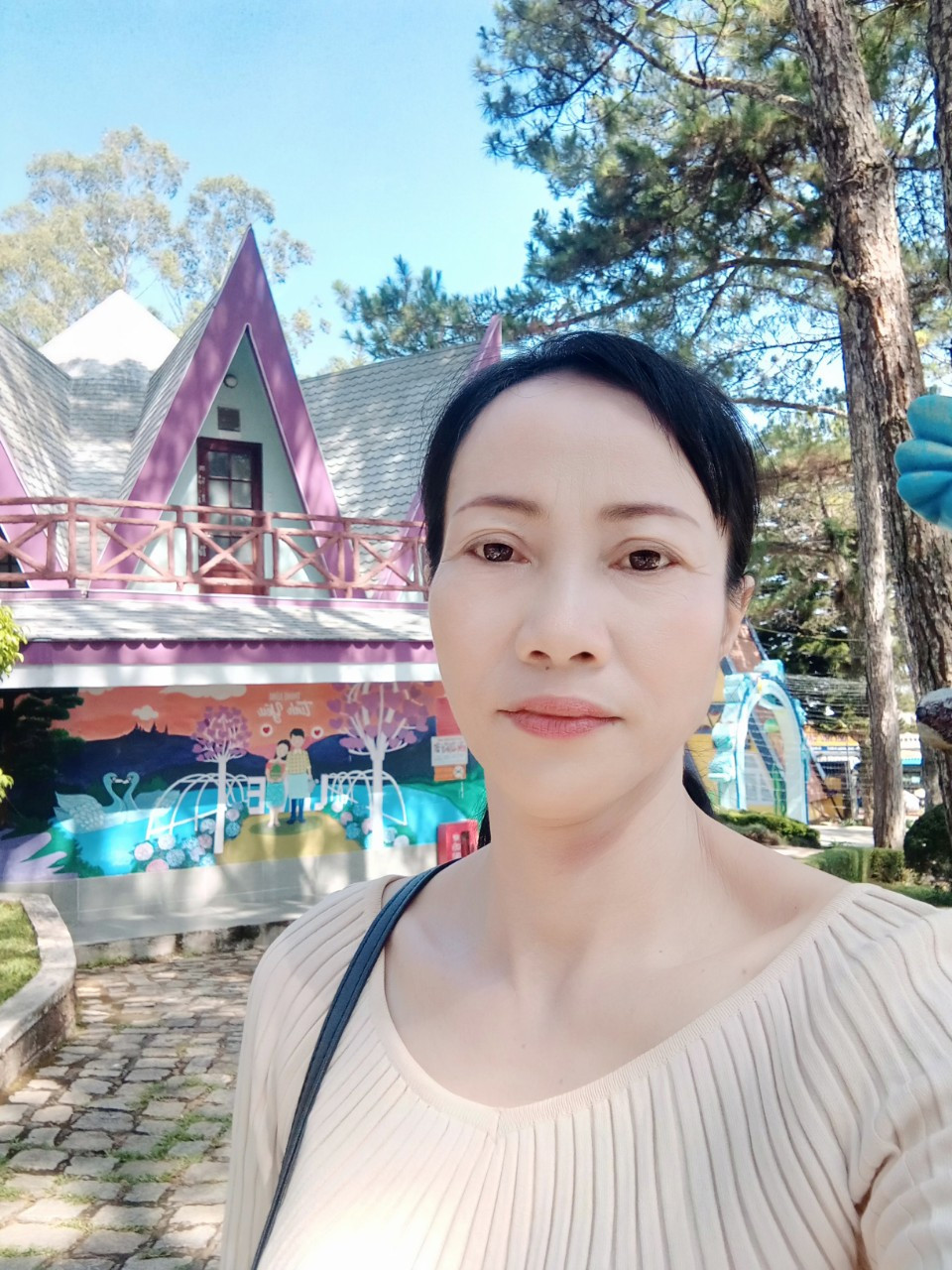 Em tìm việc giúp cô Tú Thanh, 1976, Sóc Trăng