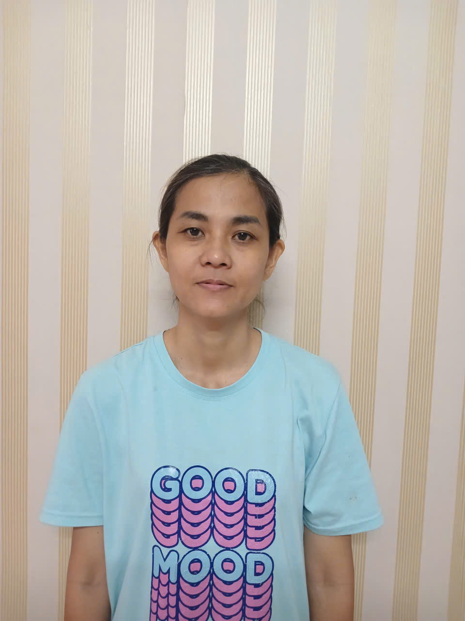 PHÙNG HỒNG BÍCH LOAN    Sinh năm: 1980