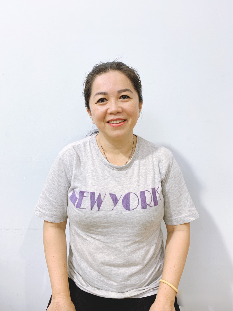 Chị Hồng Diễm sinh năm 1974 người miền Tây giỏi chăm bé và người già