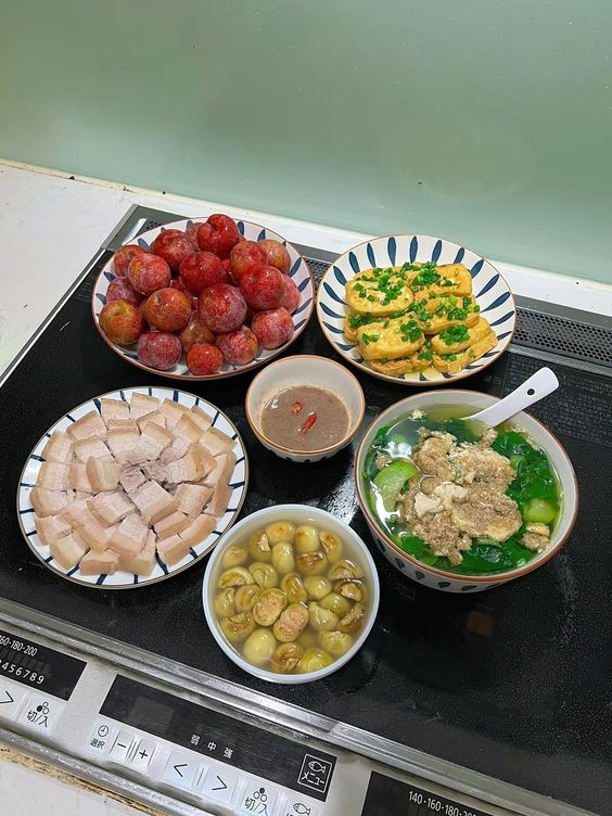 Gia đình 3 Người ở gần Emart Phan Văn Trị Gò Vấp tìm chị giúp việc bao ăn ở lại.