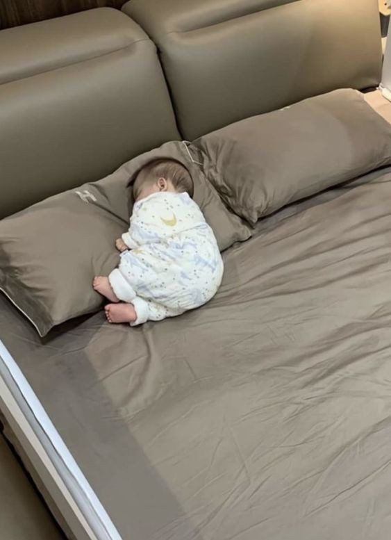 Ba mẹ trẻ tuyển chị chăm em bé 3 tháng, cần chị làm ăn ở lạị tại Bàu Cát Tân Bình.