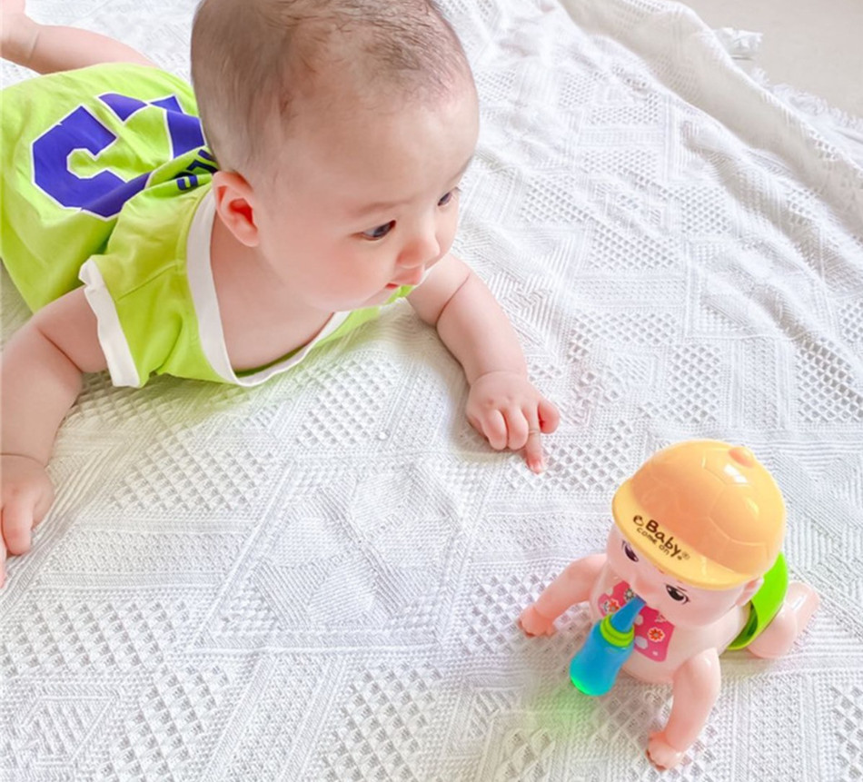 TÌM CHỊ VỀ CHĂM BÉ 4 THÁNG TUỔI ĂN Ở LẠI