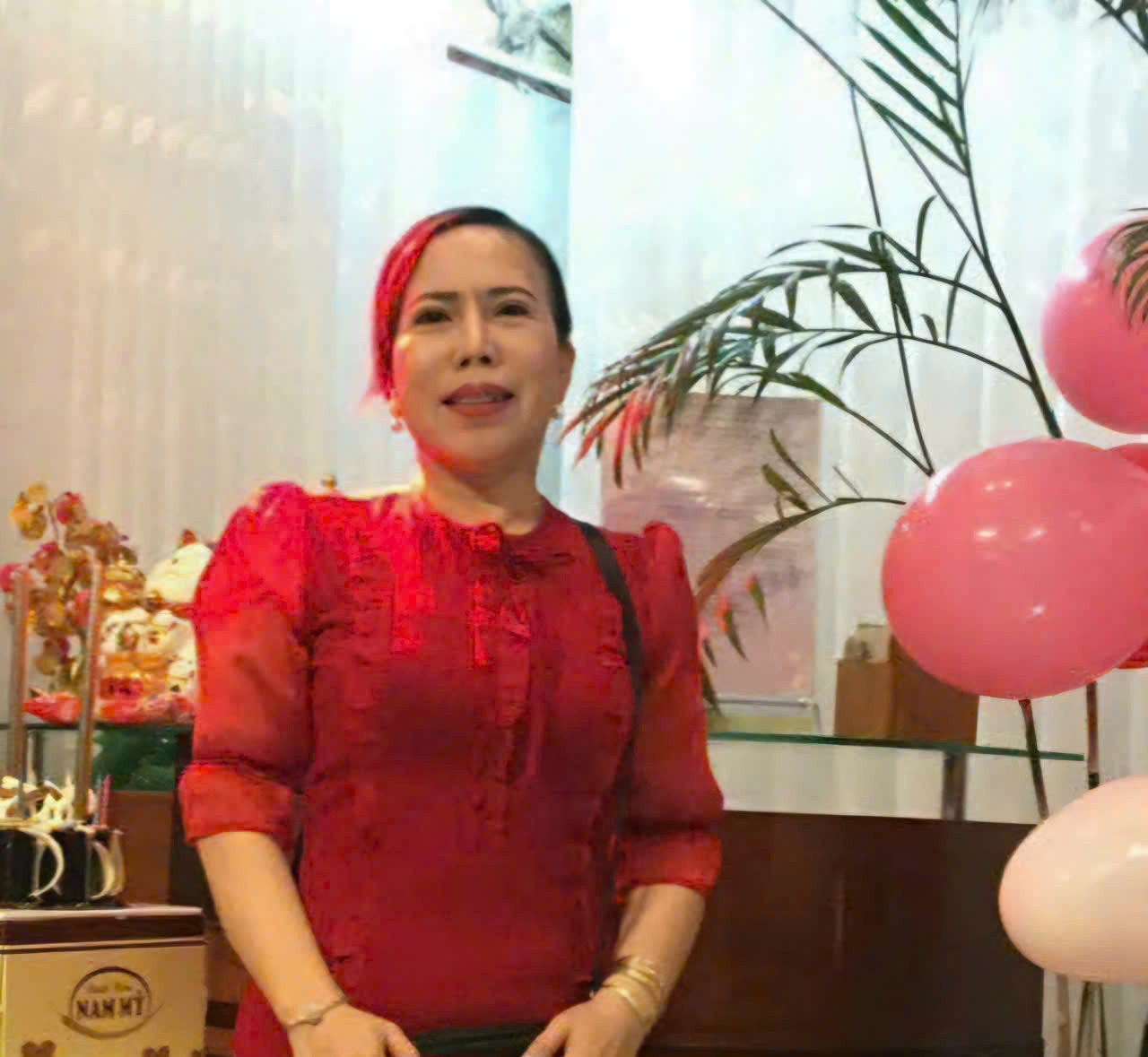 CHỊ PHƯỢNG SINH NĂM 1971 SIÊNG NĂNG , THẬT THÀ