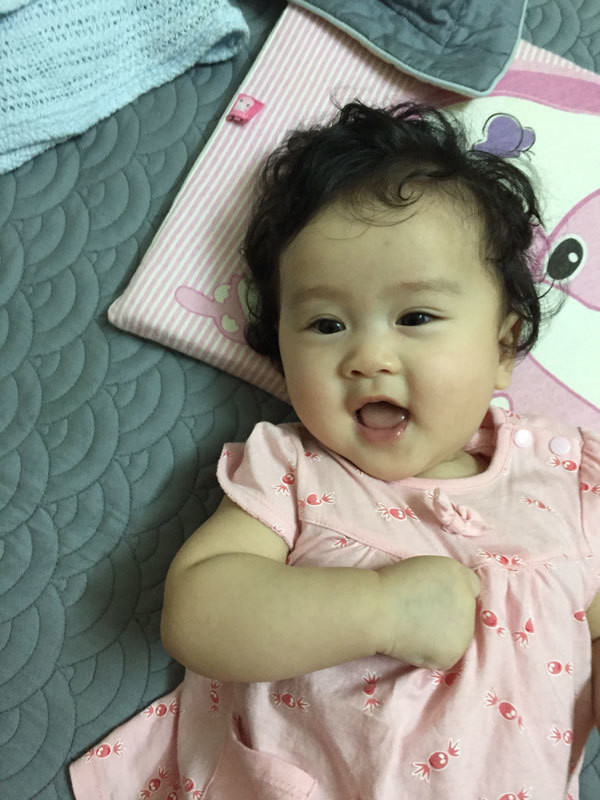 Cần chị bảo mẫu , ở quận 4 ( ăn ở lại )