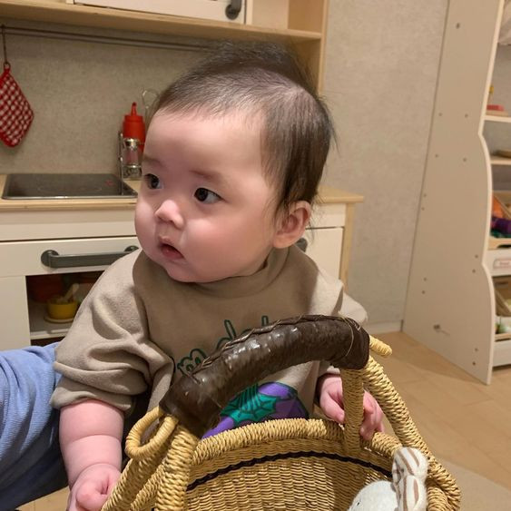 CĂN HỘ CAO CẤP VIVA RIVERSIDE QUẬN 7 ĐANG CẦN TÌM GẤP CÔ CHĂM EM BÉ 9 THÁNG