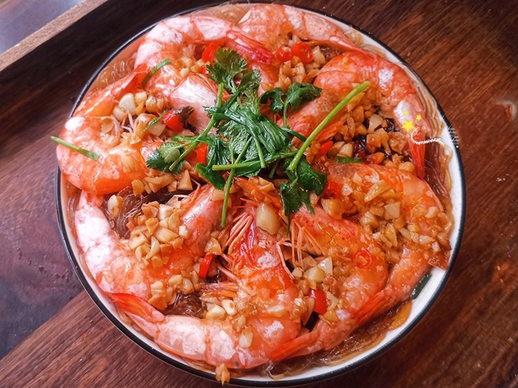 Nhà có 3 thành viên cần chị giúp việc nội trợ