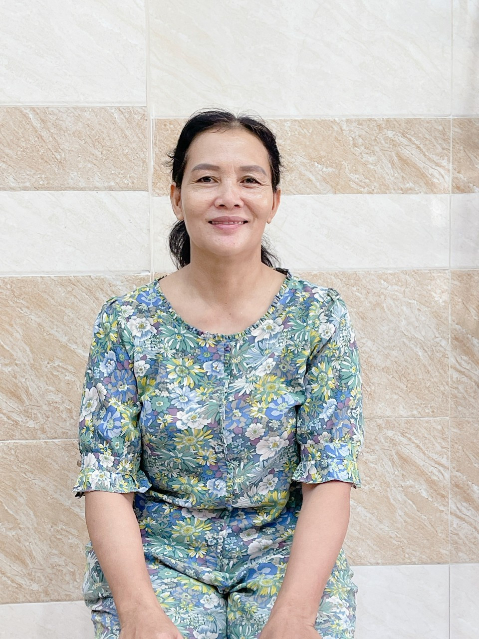 CÔ ĐAY CHÂN CHẤT THẬT THÀ- CHỊU KHÓ - KHÔNG NỀ HÀ CÔNG VIỆC