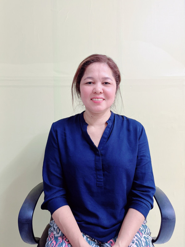 Chị Thạch Thị Chanada, sinh năm 1976, quê Trà Vinh- chuyên giúp việc nhà, chăm bé