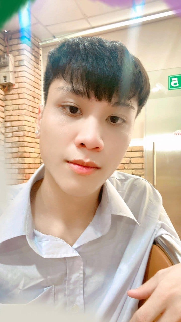 Em Thịnh - sinh : 2003 - Quê : Bình Định Tìm việc : Phụ quán - bán hàng