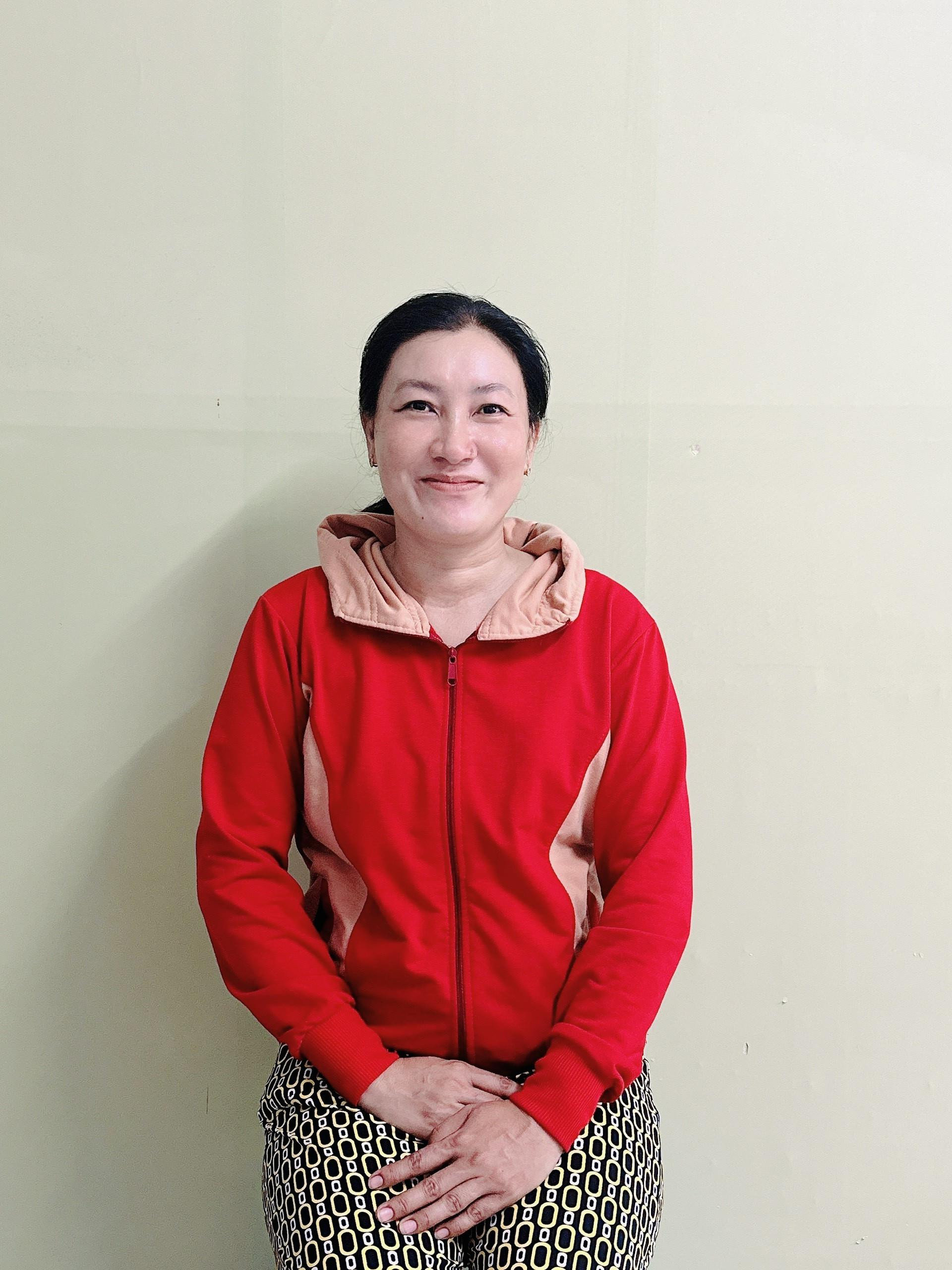 Chị Trần Thị Tuyết Vân, sinh năm 1984, quê Đồng Tháp , chuyên giúp việc nhà, chăm bé