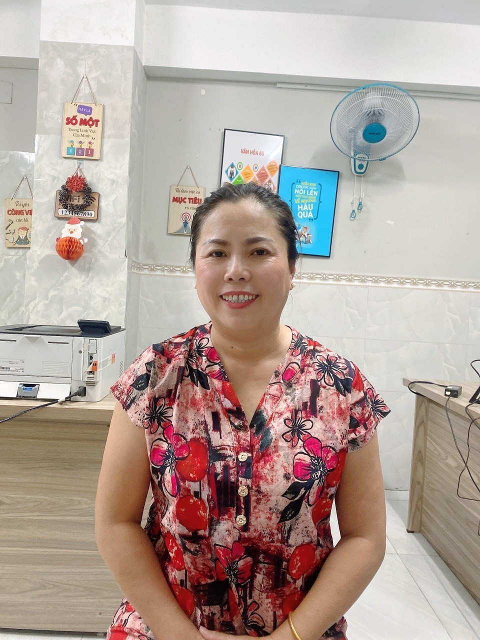 Chị Thanh Thúy - sinh năm 1971 - quê Đắk Lắk. Chị nấu ăn ngon, dẹp dẹp nhà cửa sạch sẽ