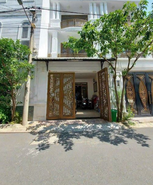 Nhà chị Hiền cần tìm cô giúp việc sáng đi chiều về ở Linh Tây, Thủ Đức Lương 10tr