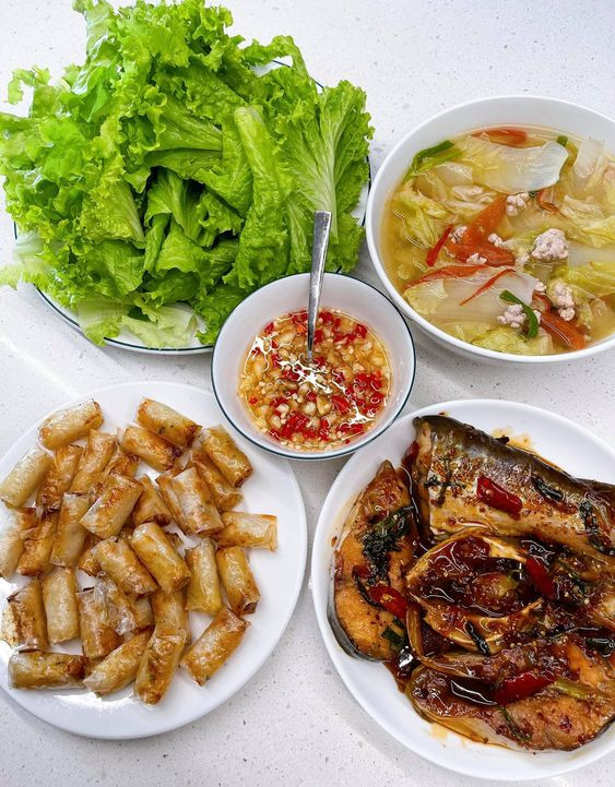 Tìm chị giúp việc nấu cơm cho nhà 1 lầu ở Tân Bình.