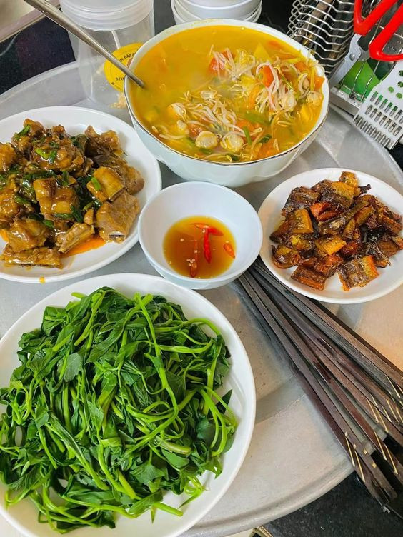 Công việc bao ăn ở, làm ở gần ngã tư Bảy Hiền, Tân Bình.