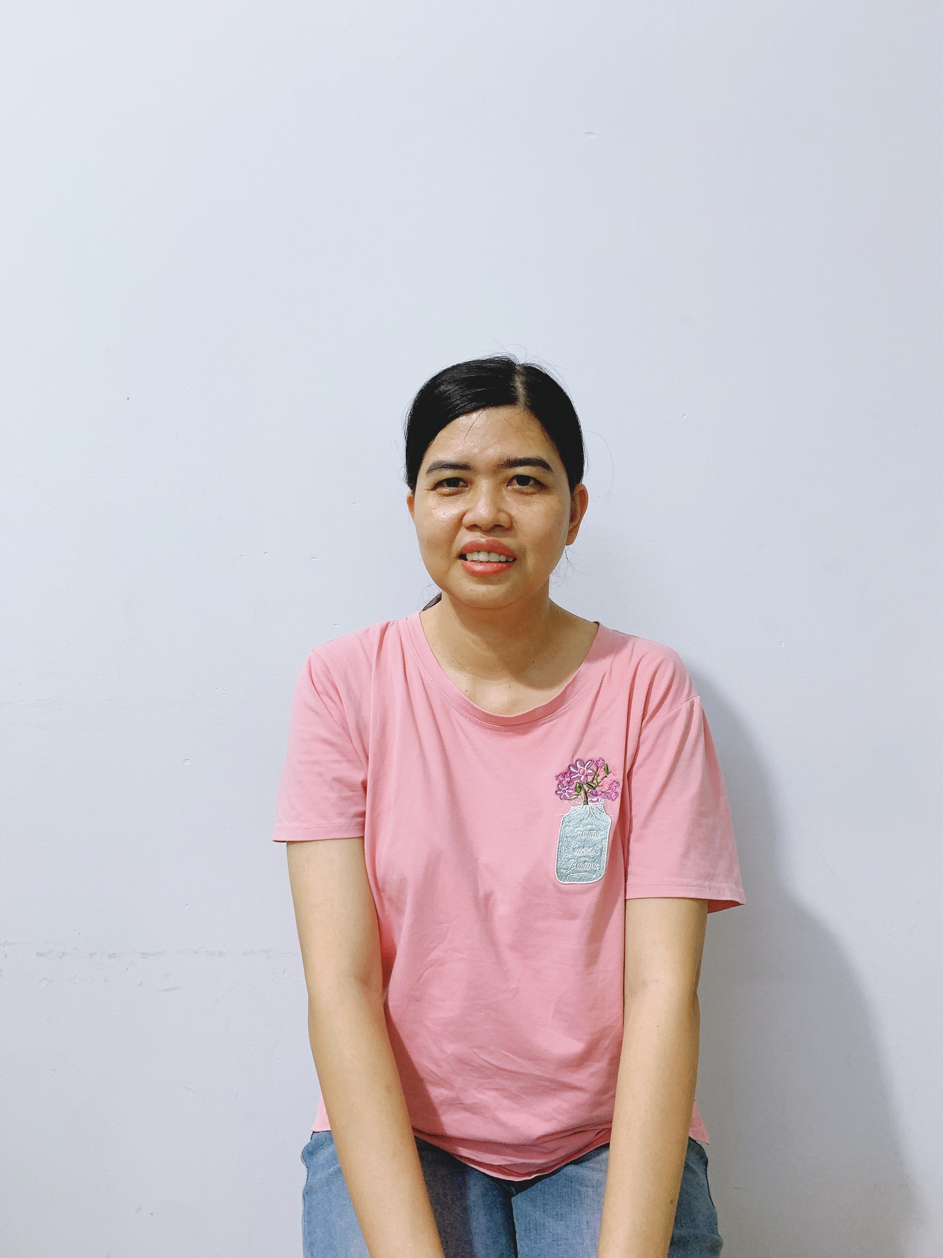 Chị chuyên giúp việc nhà nấu ăn và chăm bé