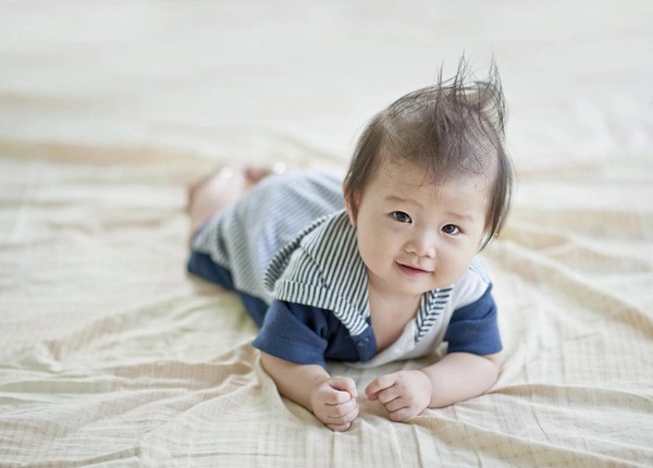 Vợ Chồng Tìm Cô Chăm Bé 4 Tháng Tuổi Có Phòng Riêng