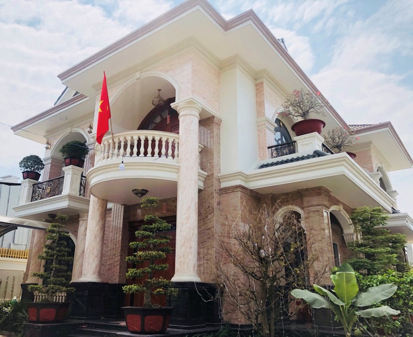 Biệt Thự quận Bình Tân em cần 1 chị giúp việc lương khởi điểm 9tr bao ăn ở