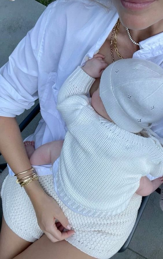 Em tìm cô bảo mẫu về chăm em bé 7 tháng tuổi để vợ em đi làm tại ngay chợ Bình Tây Quận 6