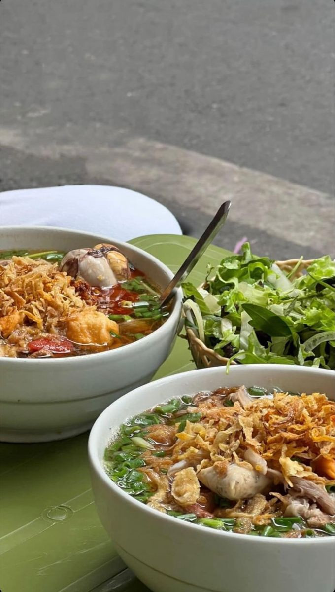 NHÀ THƯỜNG XUYÊN ĐI CÔNG TÁC NÊN EM CẦN CÔ VỀ TRÔNG COI NHÀ VÀ DỌN DẸP CỬA TẠI QUẬN 6