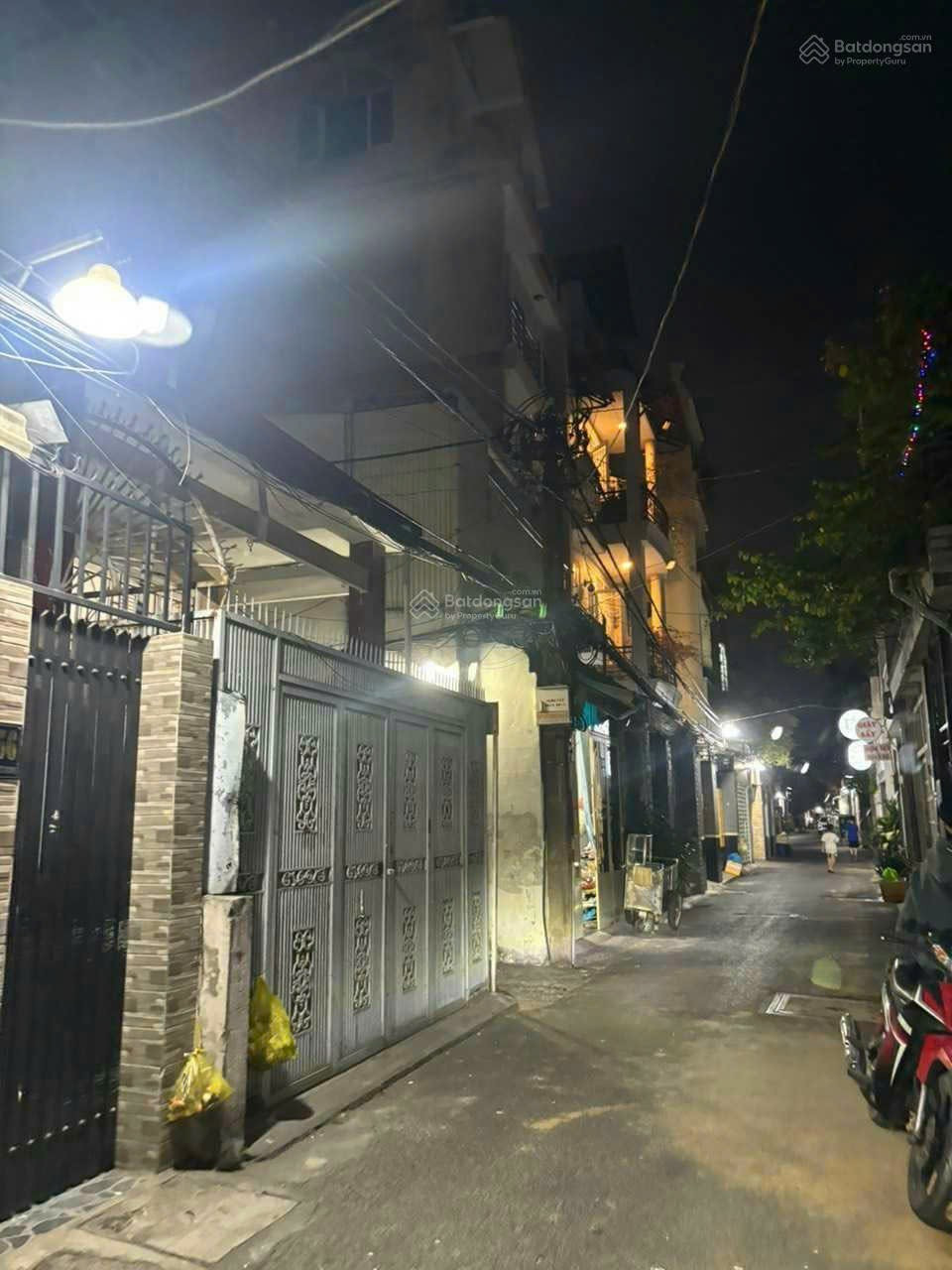 Nhà em ở Q2, đang cần tìm gấp 1 chị Chuyên Giúp Việc Nhà