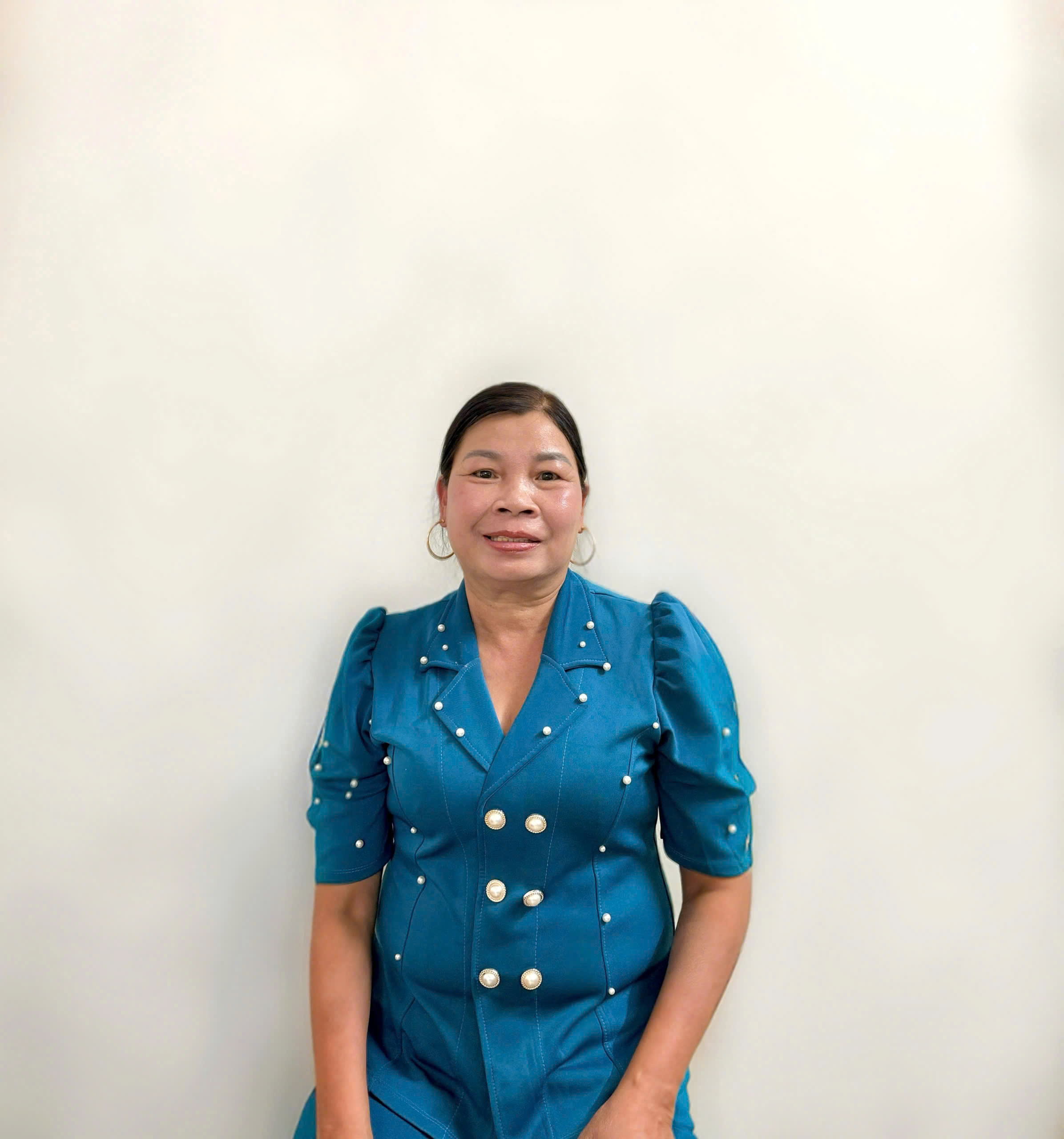 Cô Ánh Hằng 1964  Quê Đắk Lắk    CẦN TÌM VIỆC