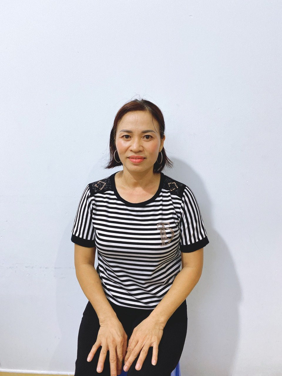 Cô biết đi xe máy hỗ trợ gia đình đưa đón bé đi học, hay đi chợ