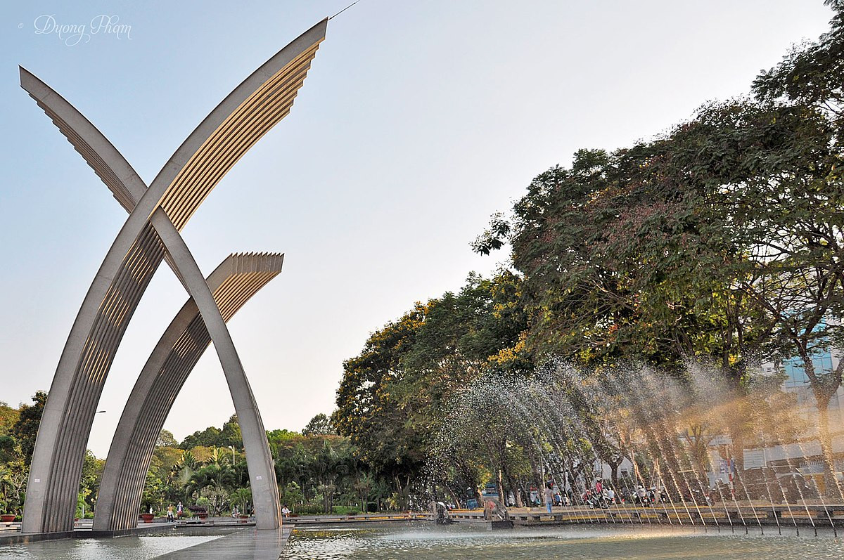 GiỜ EM  ĐANG CẦN TUYỂN GẤP 1 CÔ ÍT VƯỚNG BẬN VỀ LÀM VIỆC NHÀ