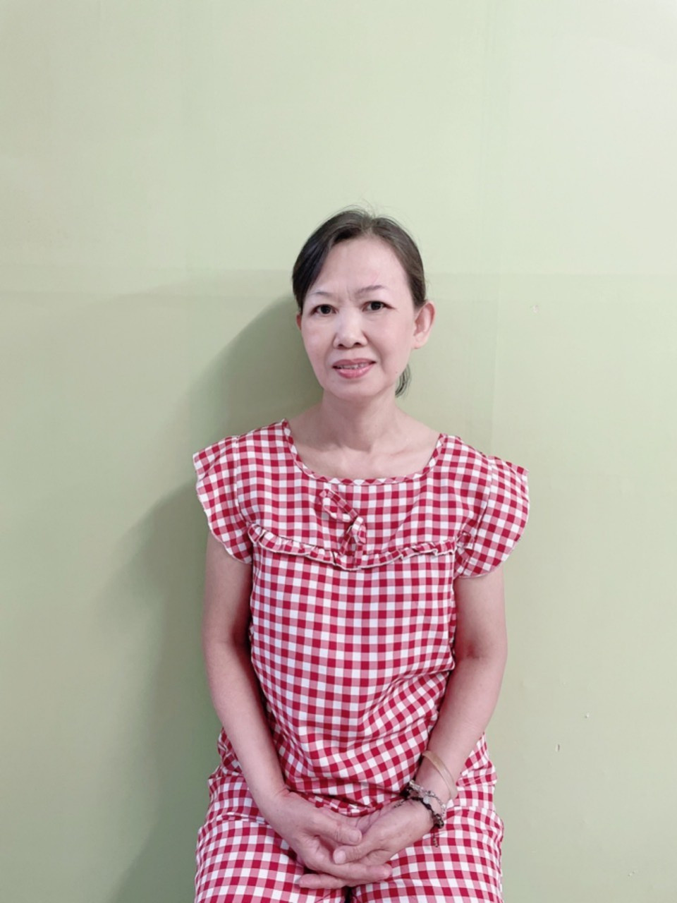 Cô Bạch - Sinh Năm 1970 - Người Miền Nam. Cô Chuyên Chăm Em Bé