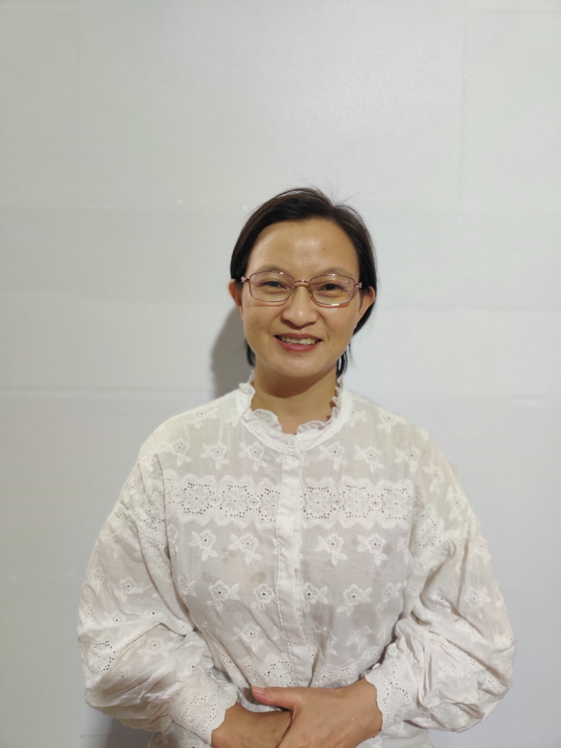 CHỊ TƯ 1986 – QUÊ HÀ GIANG GIÚP VIỆC NHÀ