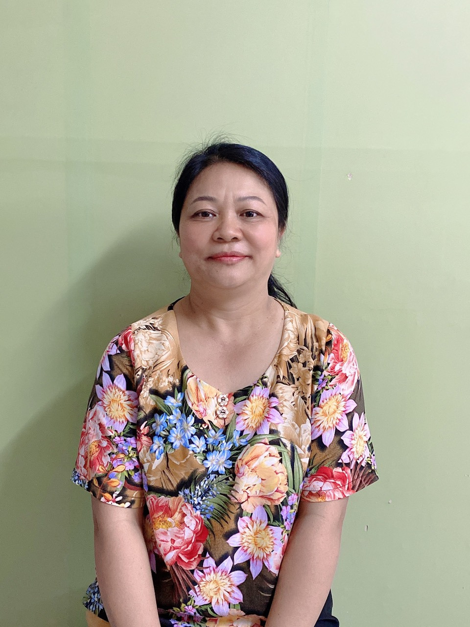 Em Cần Tìm Việc Làm Ở Lại Cho Cô Bằng Sn 1975, Cô Rất Hiền Lành Và Chất Phác Ạ