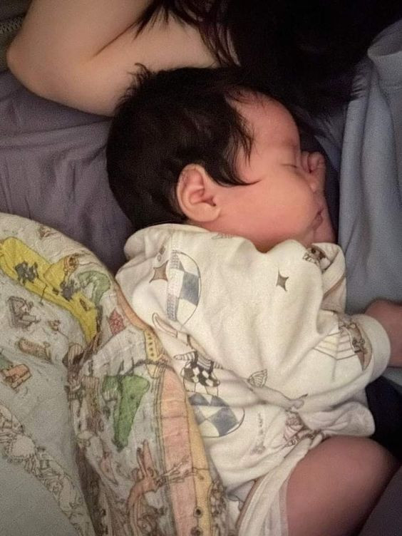 Em cần chị chăm e 4 tháng ở căn hộ cao cấp Sala. Lương 10 triệu.