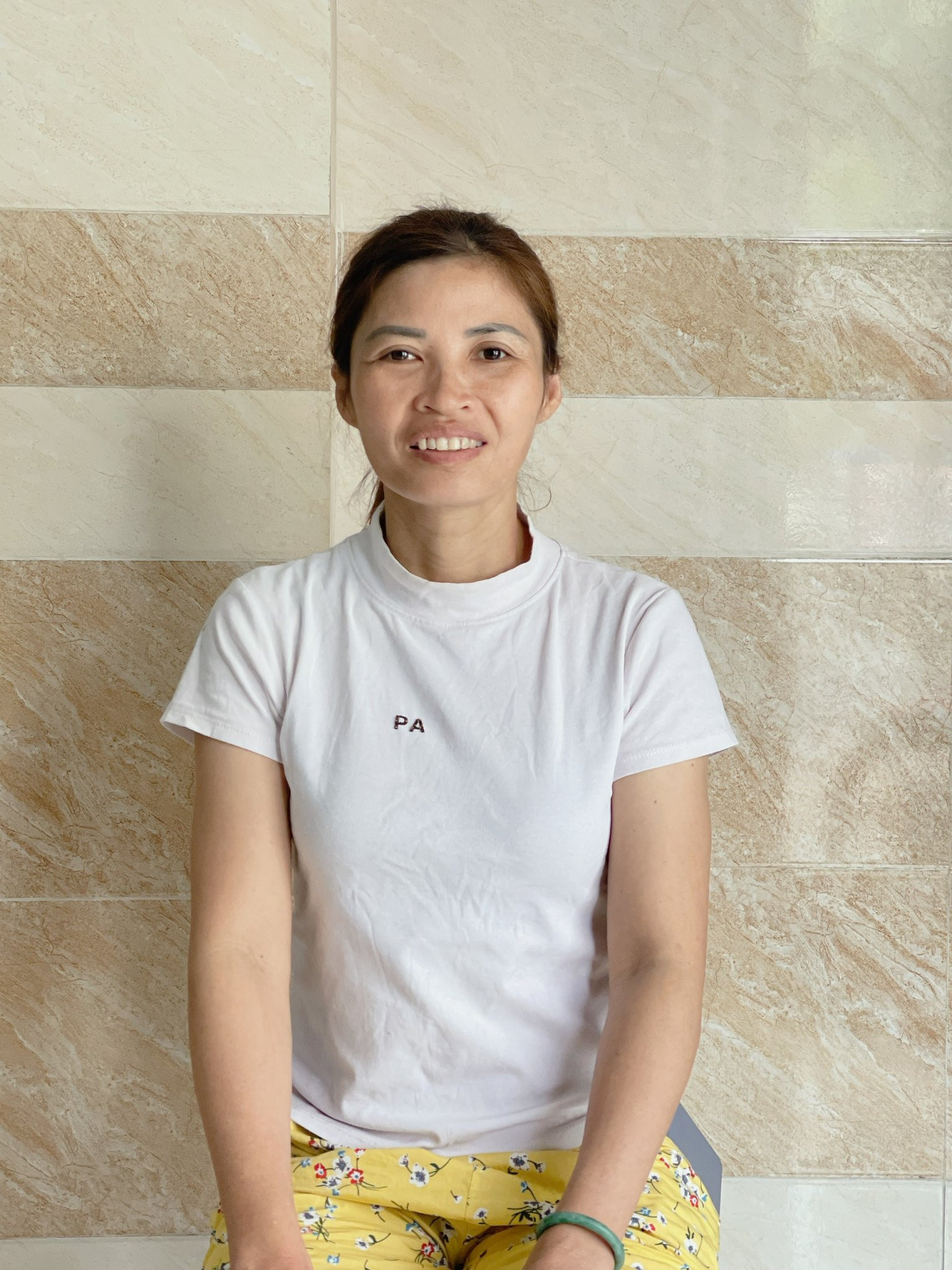 Chị Tươi sinh 1981 quê miền Trung chịu thương chịu khó cần việc.