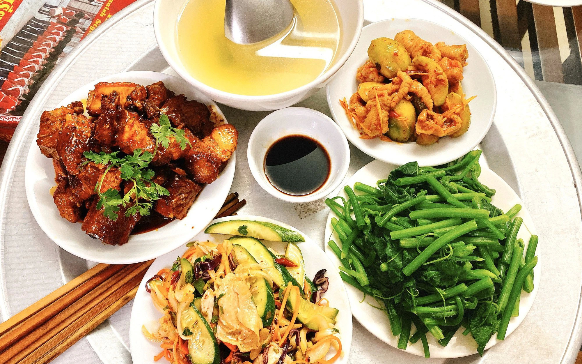 Ở Vinhome, Quận 10 cần chị giúp việc nhà, nấu ăn lương 11 triệu bao ăn ở.