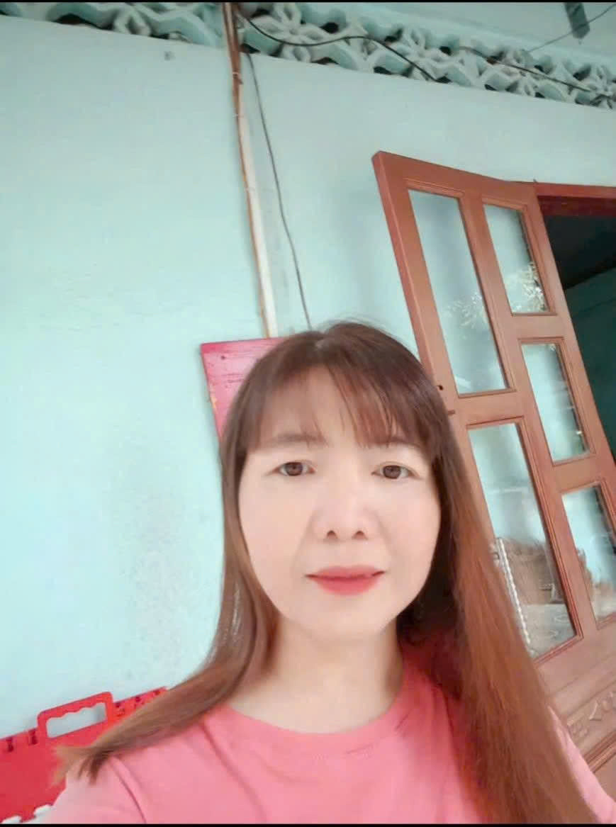 HOÀNG THỊ THANH TÂM     Sinh năm: 1985     Quê: Ninh bình