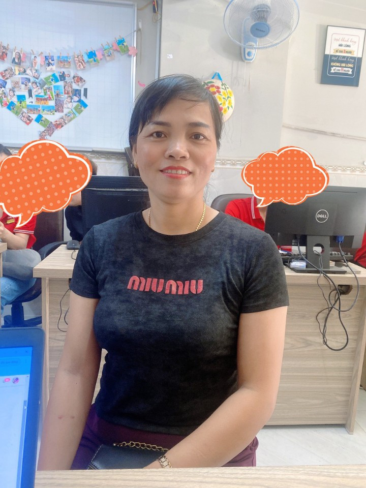 Chị Bé mới ở quê lên ạ đang tìm việc bao ăn ở lại